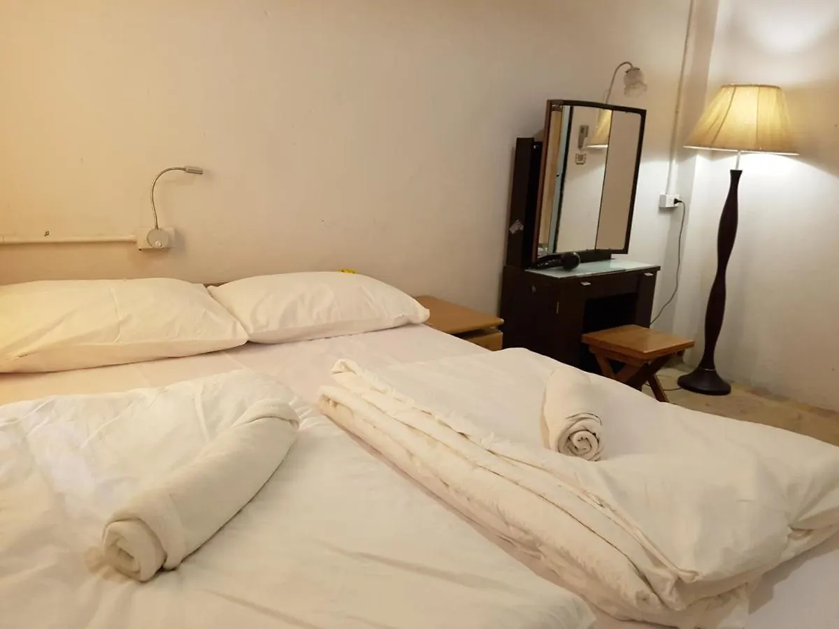 Best Stay Hostel At Lanta Ko Lanta 0*,  Thaiföld